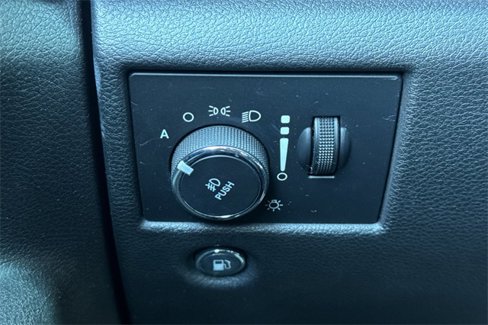 Used 2018 Jeep Grand Cherokee Limited image 39