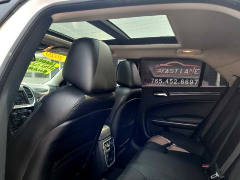 Used 2020 Chrysler 300 Limited image 9