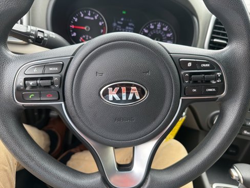 Used 2017 Kia Sportage LX image 7