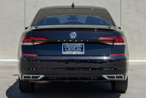 Used 2020 Volkswagen Passat 2.0T R-Line image 4