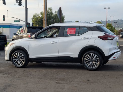 Certified 2024 Nissan Kicks SV image 4