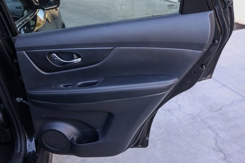 Used 2019 Nissan Rogue SV image 19