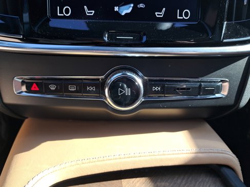 Used 2017 Volvo S90 T6 Inscription w/ Vision Package image 26