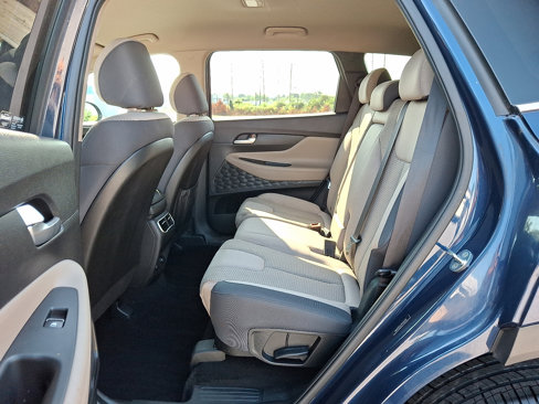 Used 2023 Hyundai Santa Fe SEL w/ Cargo Package image 11