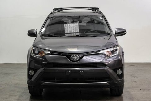 Used 2018 Toyota RAV4 XLE image 9
