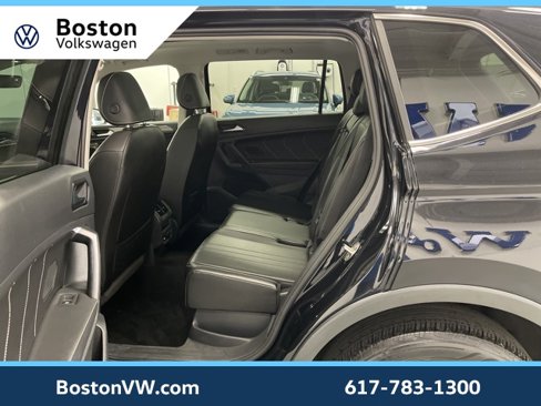 Certified 2022 Volkswagen Tiguan SE image 8