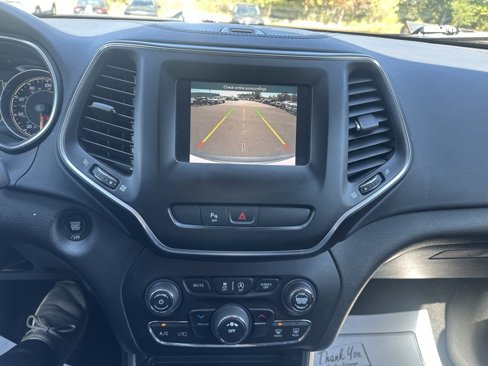 Used 2020 Jeep Cherokee Latitude Plus image 15