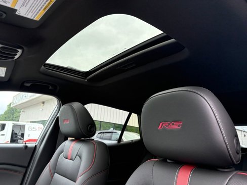 New 2025 Chevrolet Trax RS w/ Sunroof Package image 10