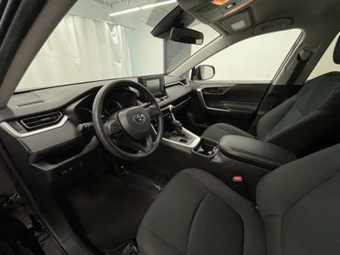 Certified 2020 Toyota RAV4 LE image 10
