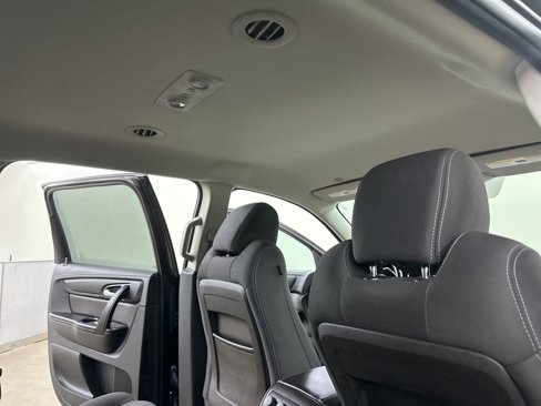 Used 2017 Chevrolet Traverse LT image 21