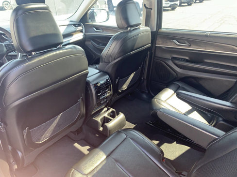 Used 2023 Jeep Grand Cherokee L Limited w/ Luxury Tech Group II image 25