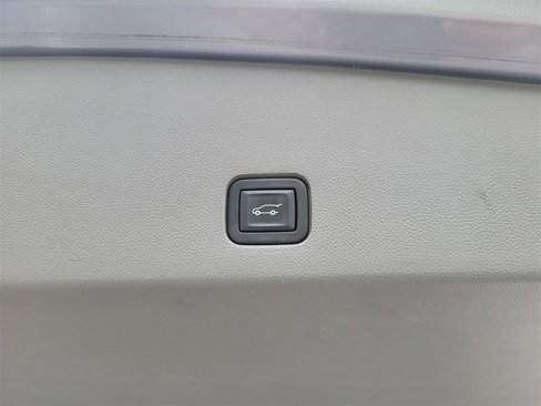 Used 2021 Cadillac XT6 Premium Luxury image 9