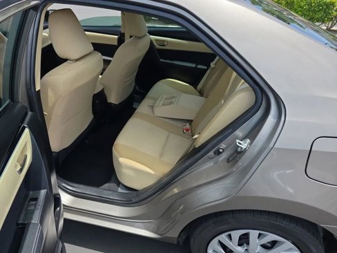 Used 2018 Toyota Corolla LE image 10