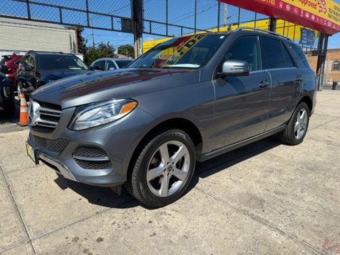 Used 2018 Mercedes-Benz GLE 350 4MATIC w/ Premium 1 Package image 3