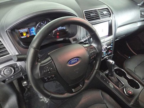 Used 2019 Ford Explorer Sport image 16