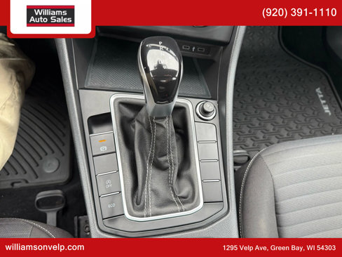 Used 2022 Volkswagen Jetta S image 19