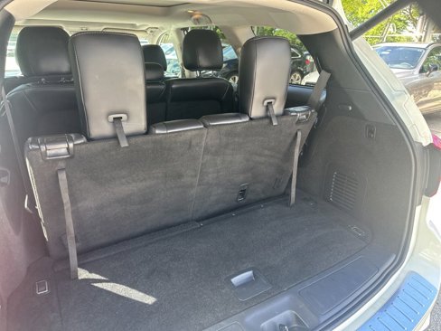 Used 2020 Nissan Pathfinder Platinum image 10
