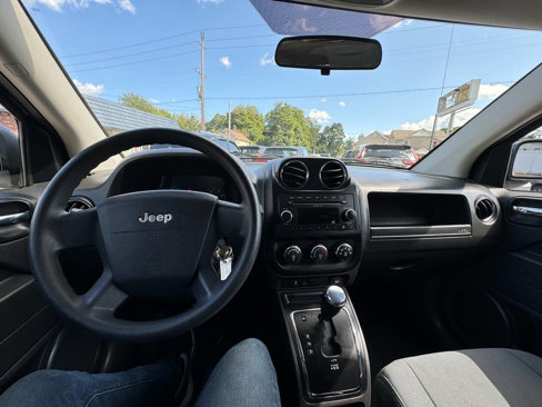 Used 2010 Jeep Compass Sport image 26