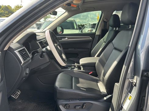 Used 2019 Volkswagen Atlas SEL R-Line image 8