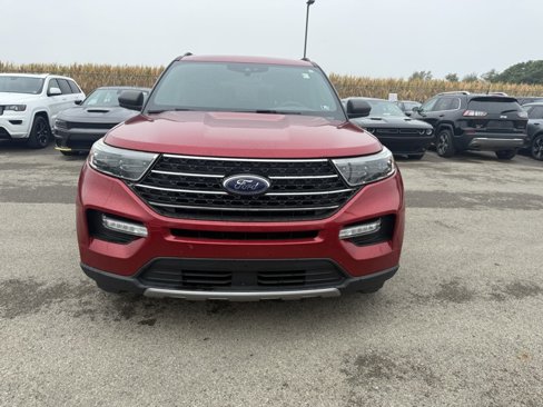 Used 2020 Ford Explorer XLT w/ Equipment Group 202A image 2