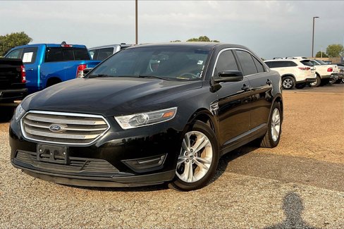 Used 2018 Ford Taurus SEL w/ Equipment Group 201A image 2