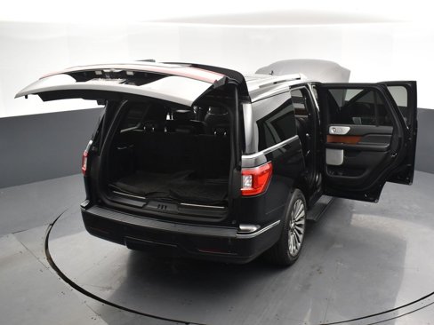 Used 2020 Lincoln Navigator Reserve w/ Luxury Package image 37