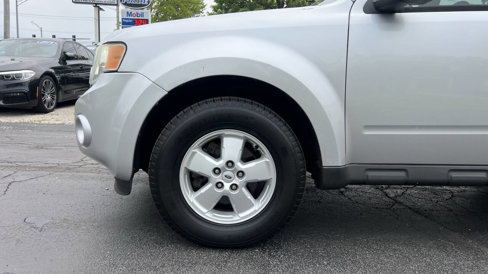 Used 2010 Ford Escape XLT image 9