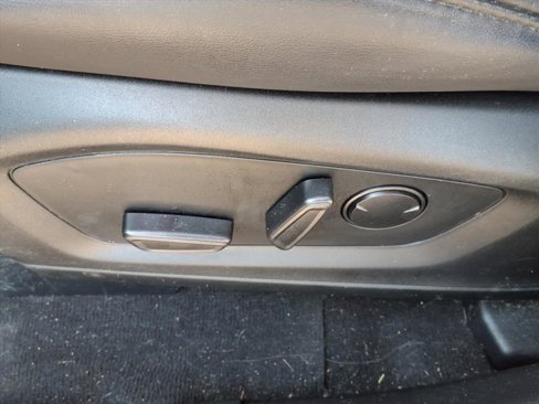 Used 2023 Ford Explorer XLT w/ Equipment Group 202A image 14