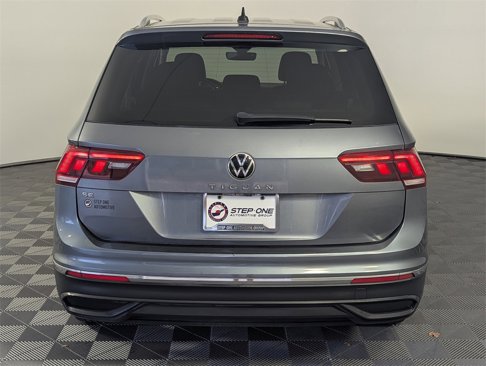 Used 2022 Volkswagen Tiguan SE image 6