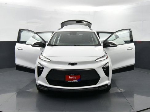 Used 2022 Chevrolet Bolt EUV LT w/ Convenience Package image 35
