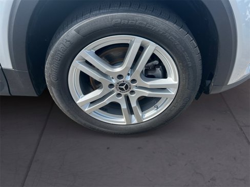 Certified 2021 Mercedes-Benz GLB 250 4MATIC w/ Premium Package image 14