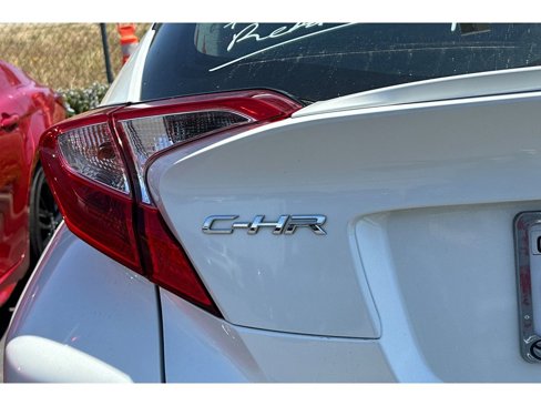 Used 2020 Toyota C-HR LE image 6
