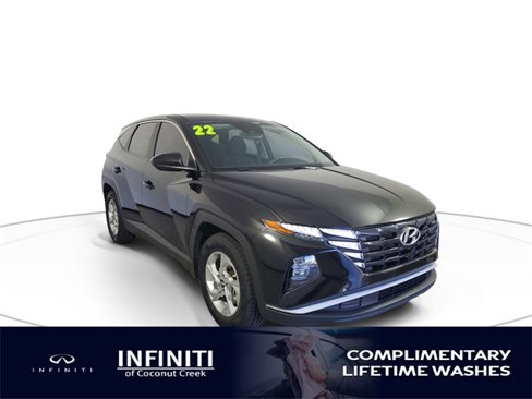 Used 2022 Hyundai Tucson SE image 1
