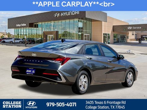 Used 2025 Hyundai Elantra SE image 7