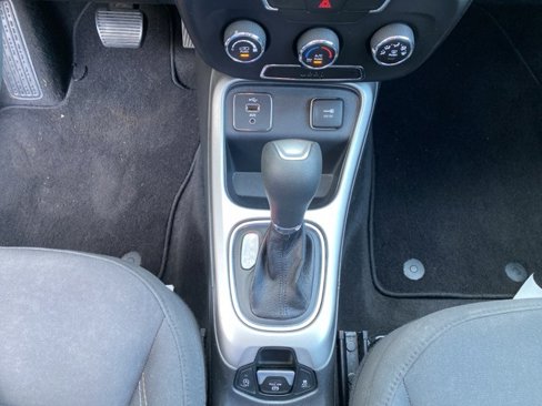 Used 2018 Jeep Compass Sport image 16