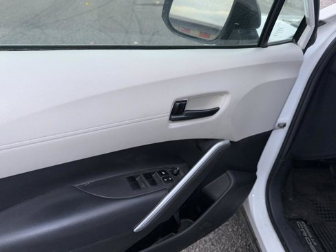 Used 2022 Toyota Corolla Cross L image 13