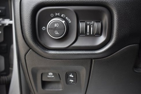 Used 2020 RAM 1500 Laramie w/ Sport Appearance Package image 25