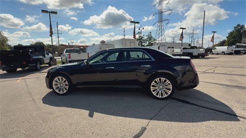 Used 2014 Chrysler 300 C image 5