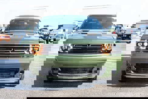 Used 2023 Dodge Challenger SXT image 8