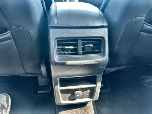 Used 2015 Ford Edge SEL image 20