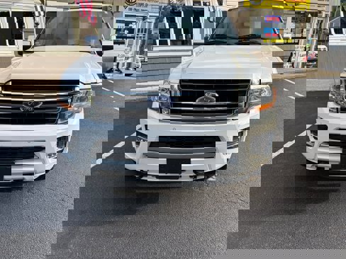 Used 2016 Ford Expedition Limited w/ Equipment Group 301A image 2