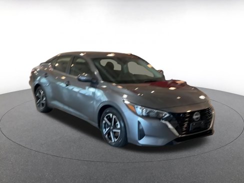 Used 2024 Nissan Sentra SV image 3