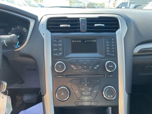 Used 2013 Ford Fusion SE image 27