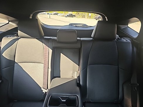 Used 2021 Toyota Venza XLE w/ Softex Package image 20
