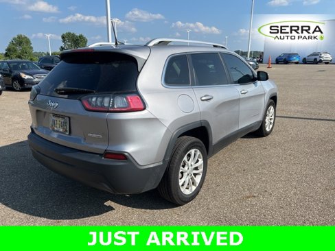 Used 2019 Jeep Cherokee Latitude w/ Popular Appearance Group image 3