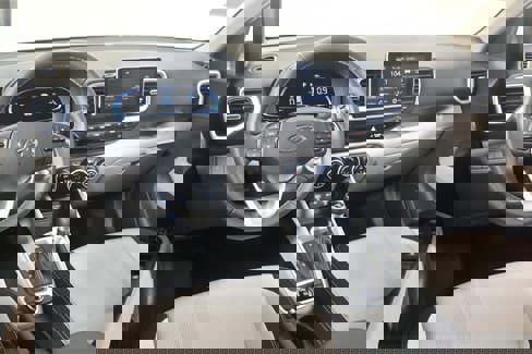 New 2025 Hyundai Venue SEL image 11