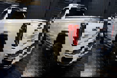 Used 2021 GMC Sierra 1500 Denali image 3