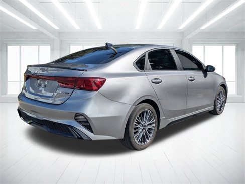 Used 2023 Kia Forte GT-Line image 3