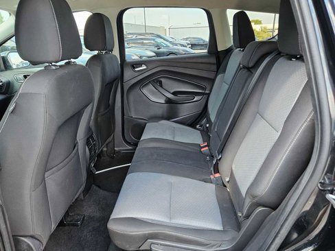 Used 2017 Ford Escape SE image 16