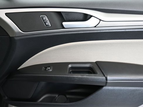 Used 2018 Ford Fusion S image 37